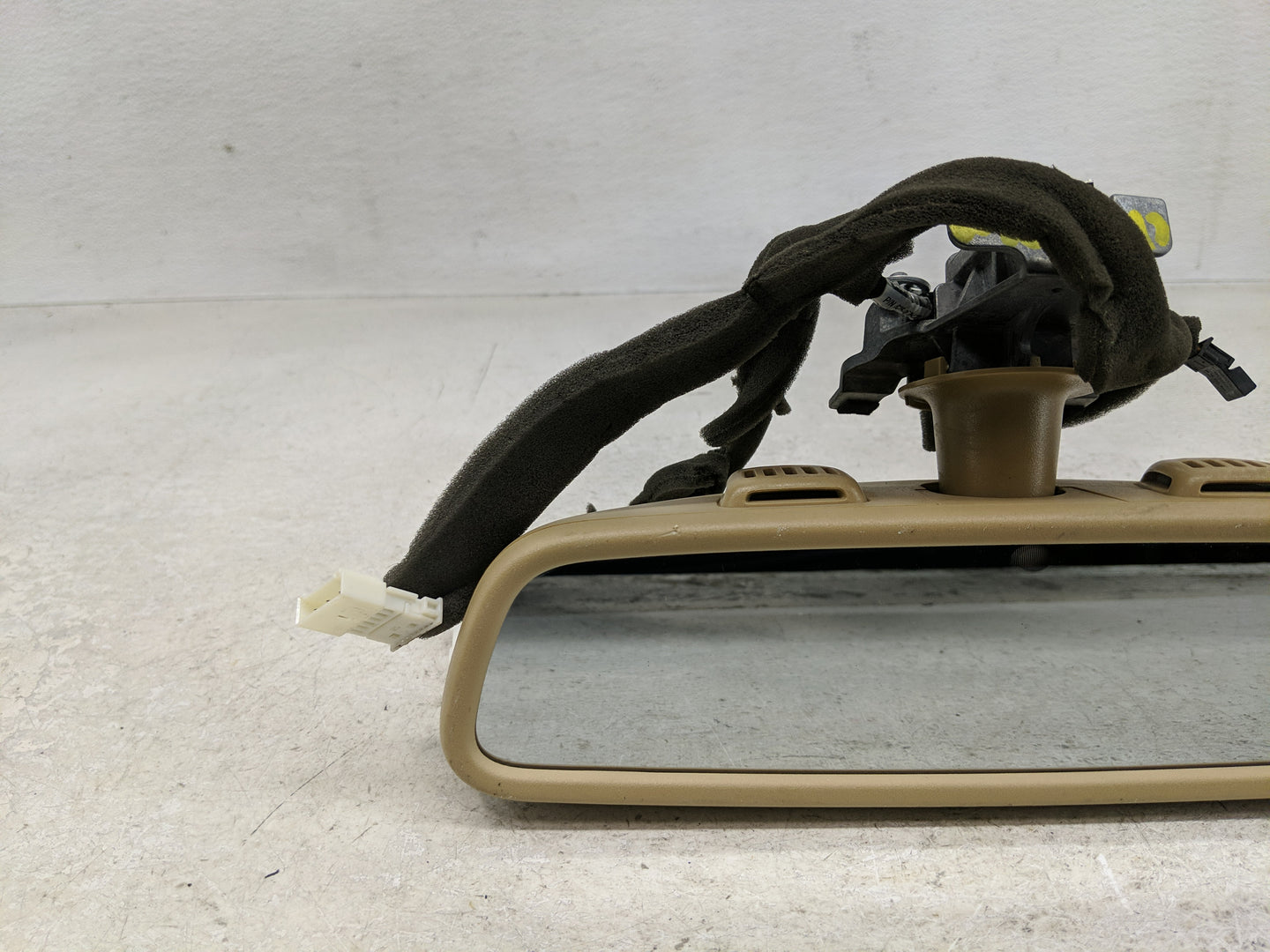 2019-2020 Mercedes-Benz C200 Interior Rear View Mirror Replacement OEM Fits Fits 2017 2018 2019 2020 2021 OEM Used Auto Part