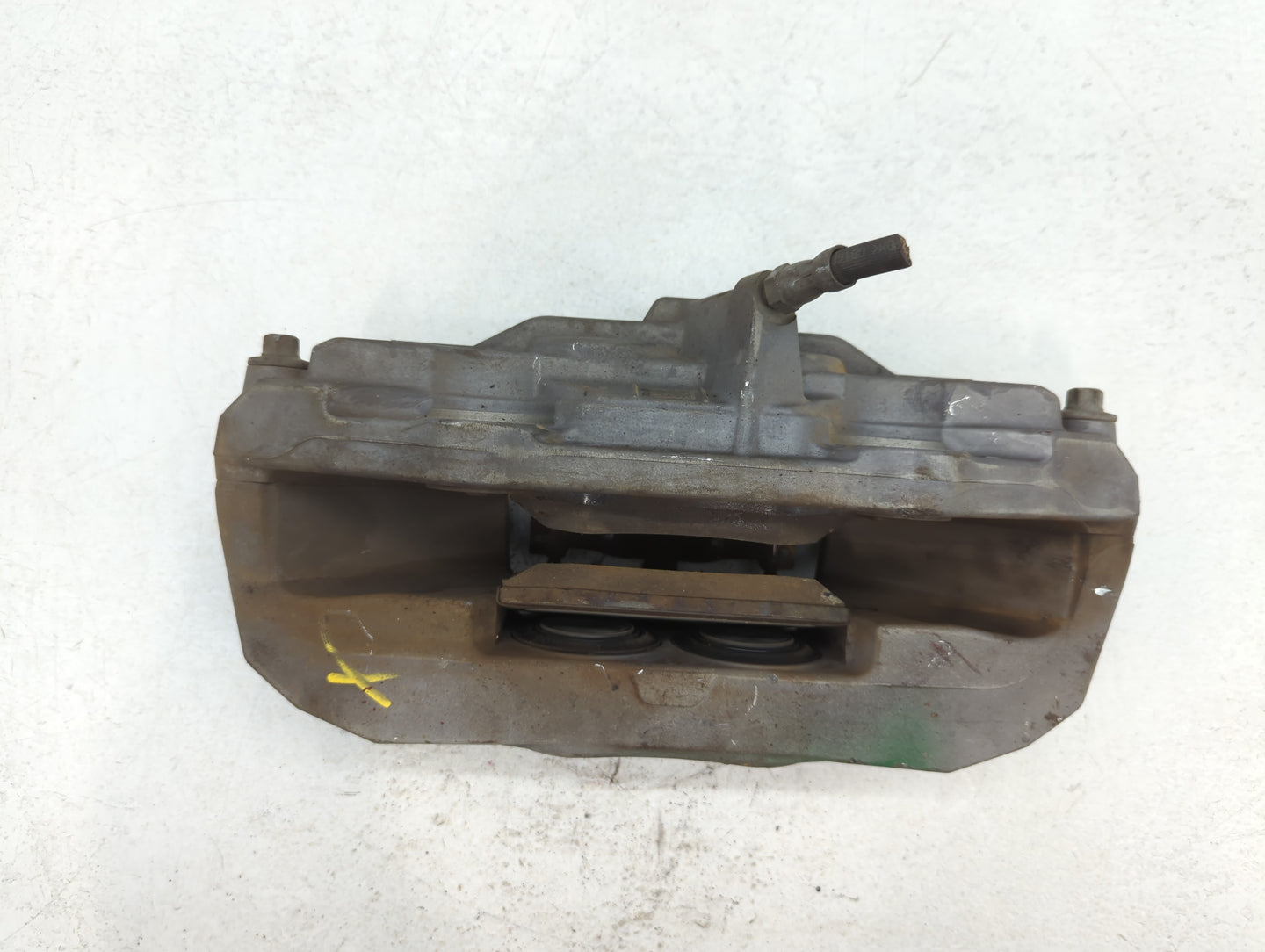 2015-2021 Mercedes-benz C300 Front Driver Left Brake Caliper - Oemusedautoparts1.com