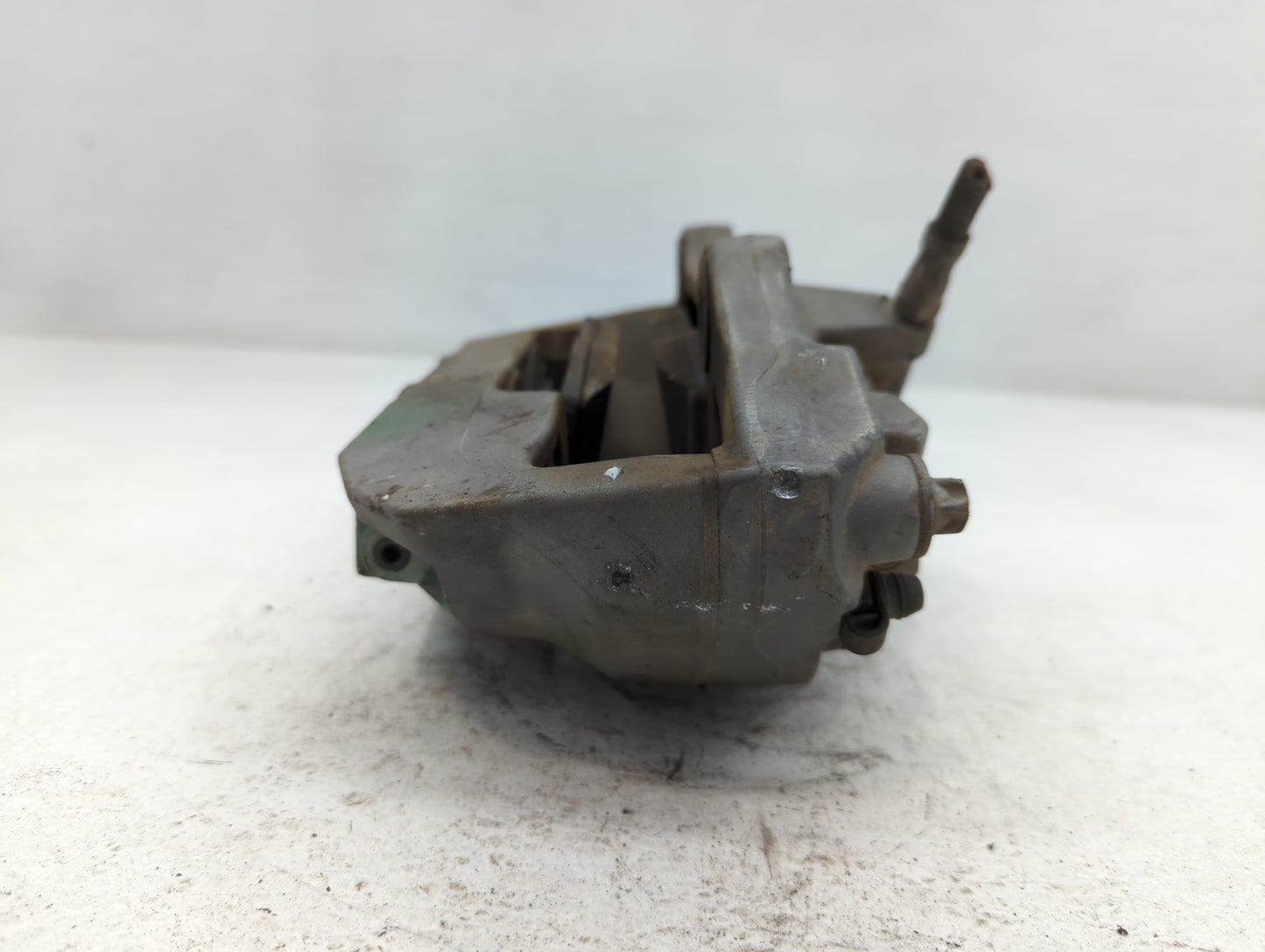 2015-2021 Mercedes-benz C300 Front Driver Left Brake Caliper - Oemusedautoparts1.com
