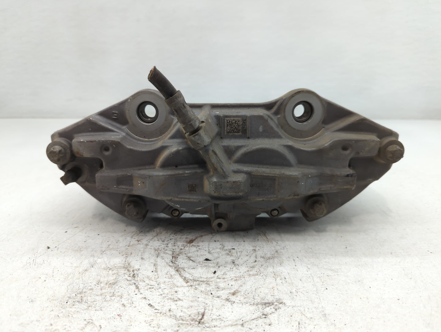 2015-2021 Mercedes-benz C300 Front Driver Left Brake Caliper - Oemusedautoparts1.com