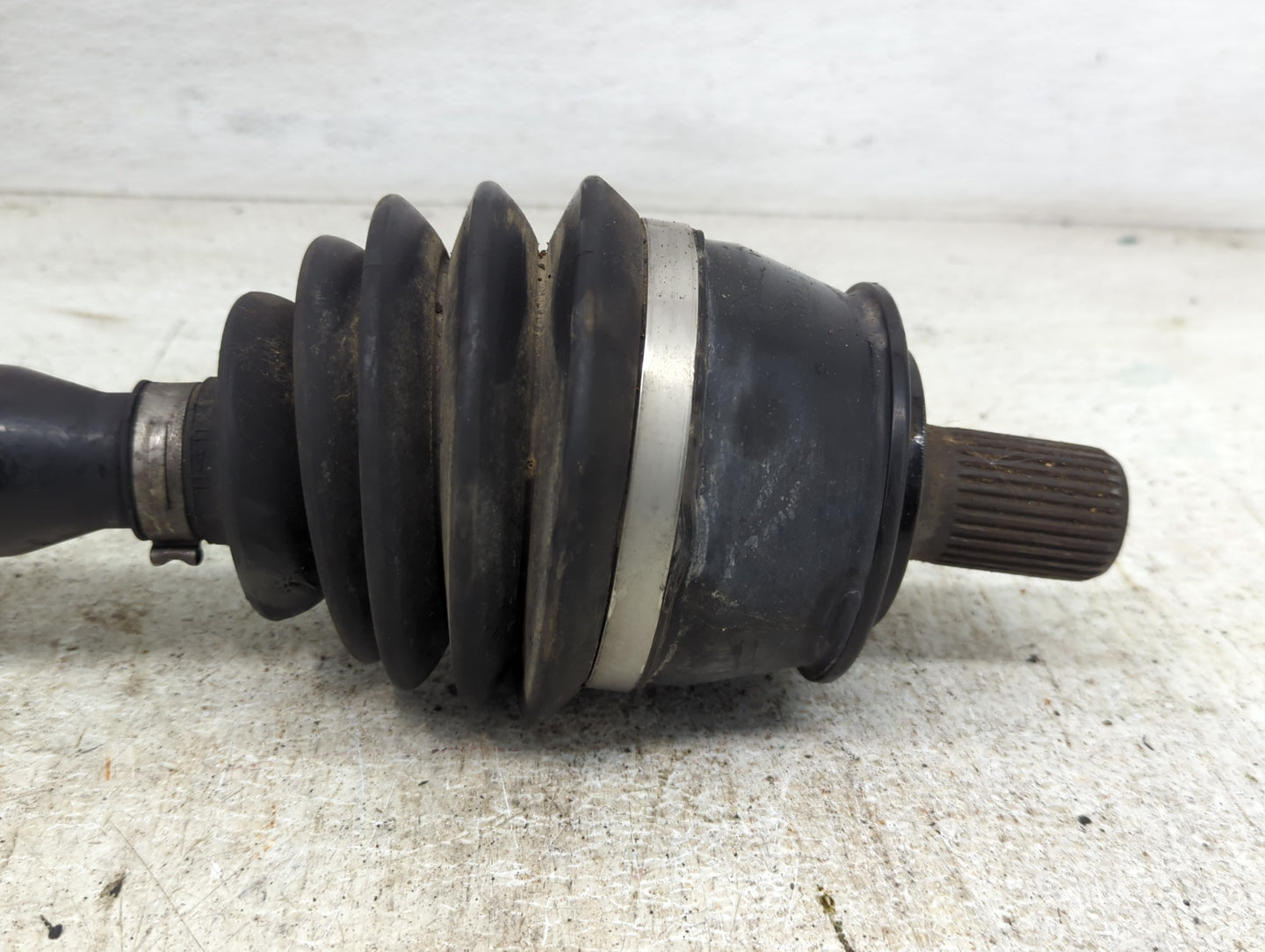 2020-2021 Mercedes-benz Cla250 Axle Shaft Front Driver Cv C/v - Oemusedautoparts1.com