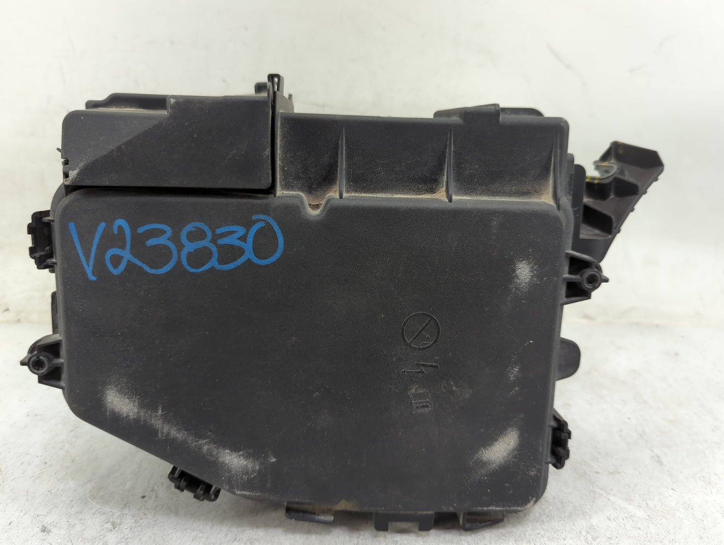 2020-2021 Mercedes-Benz Cla250 Fusebox Fuse Box Panel Relay Module Fits Fits 2020 2021 OEM Used Auto Parts - Oemusedautopart