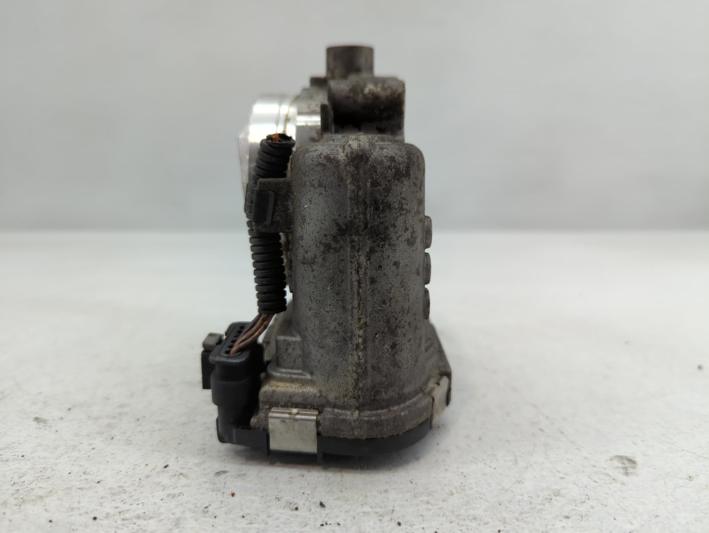 2020 Mercedes-Benz E350 Throttle Body P/N:A 276 141 01 25 0 280 750 503 Fits Fits 2019 2021 2022 OEM Used Auto Parts - Oemus