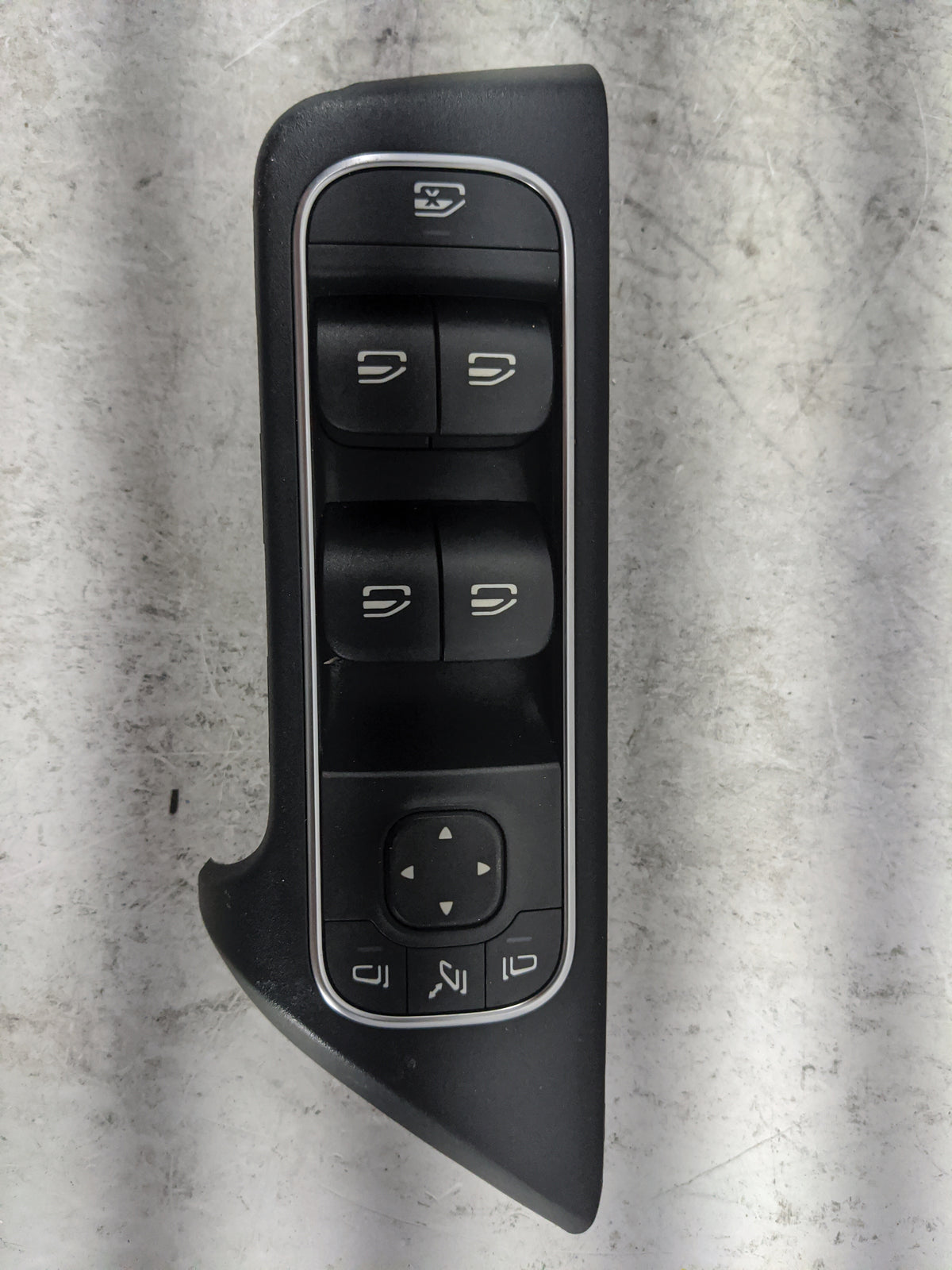 2020 Mercedes-Benz Glb Master Power Window Switch Replacement Driver Side Left P/N:A1679050101 Fits Fits 2019 OEM Used Auto 