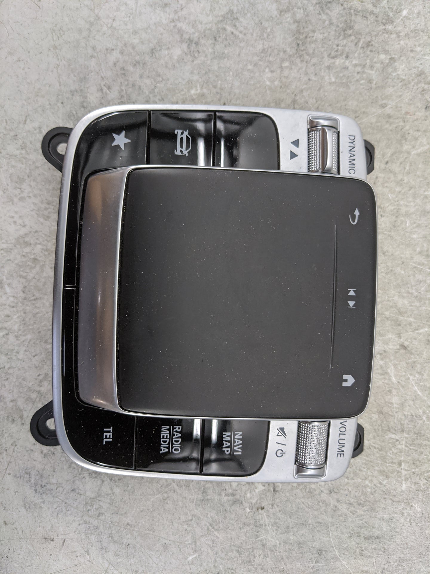 2020 Mercedes-Benz Glb250 Radio AM FM Cd Player Receiver Replacement P/N:A2479004003 A2479014302, A2479023501 Fits Fits 2021