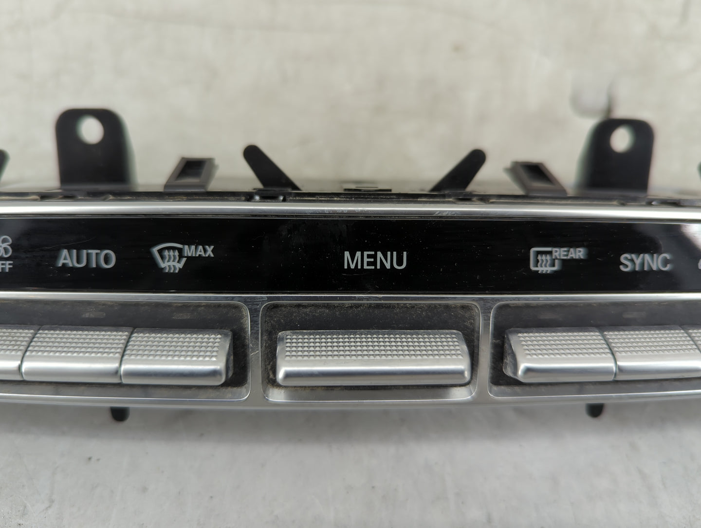 2020 Mercedes-Benz Glc250 Climate Control Module Temperature AC/Heater Replacement P/N:A 205 905 42 15 Fits Fits 2021 2022 O