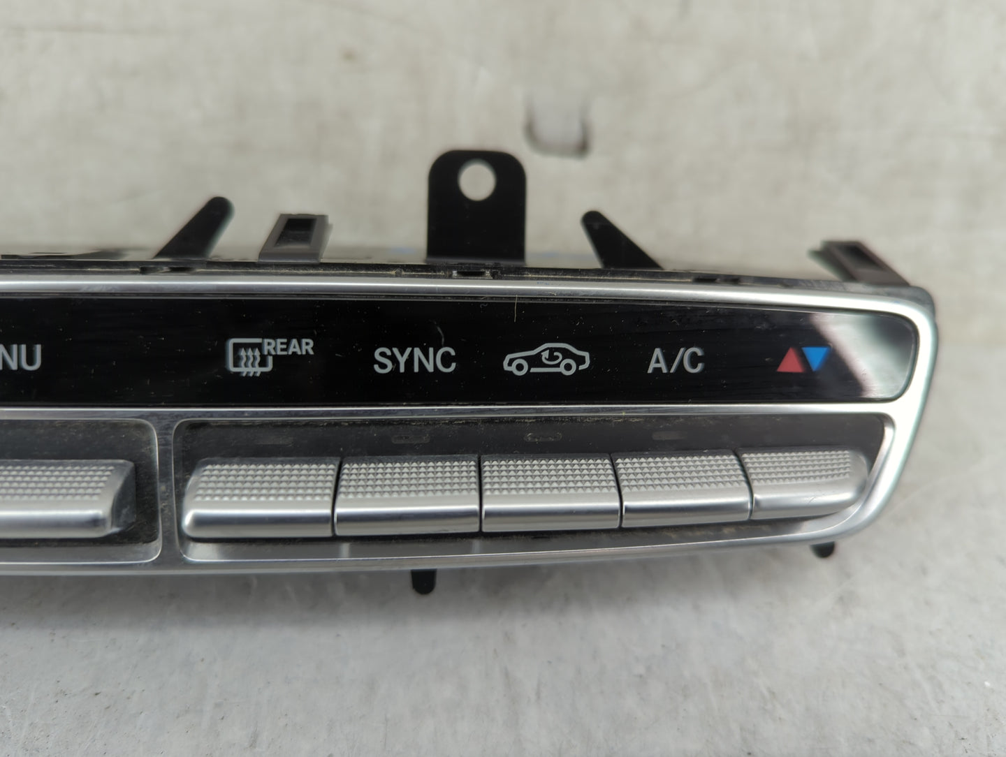 2020 Mercedes-Benz Glc250 Climate Control Module Temperature AC/Heater Replacement P/N:A 205 905 42 15 Fits Fits 2021 2022 O