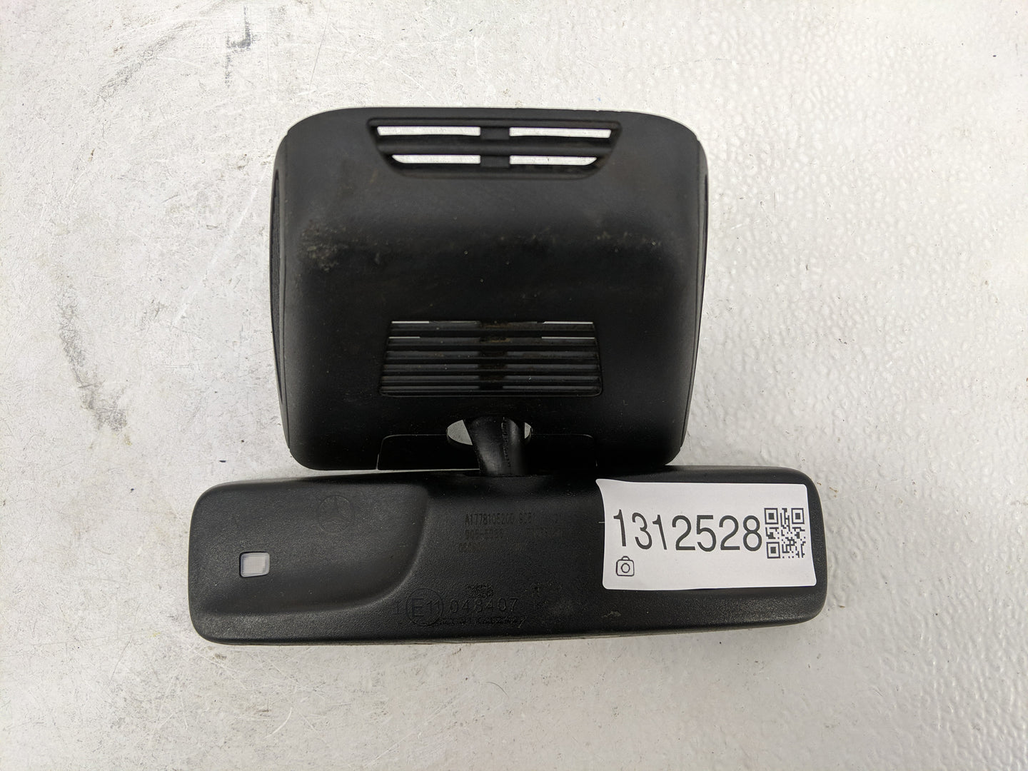 2020 Mercedes-Benz Glc300 Interior Rear View Mirror Replacement OEM P/N:E11048407 Fits OEM Used Auto Parts - Oemusedautopart