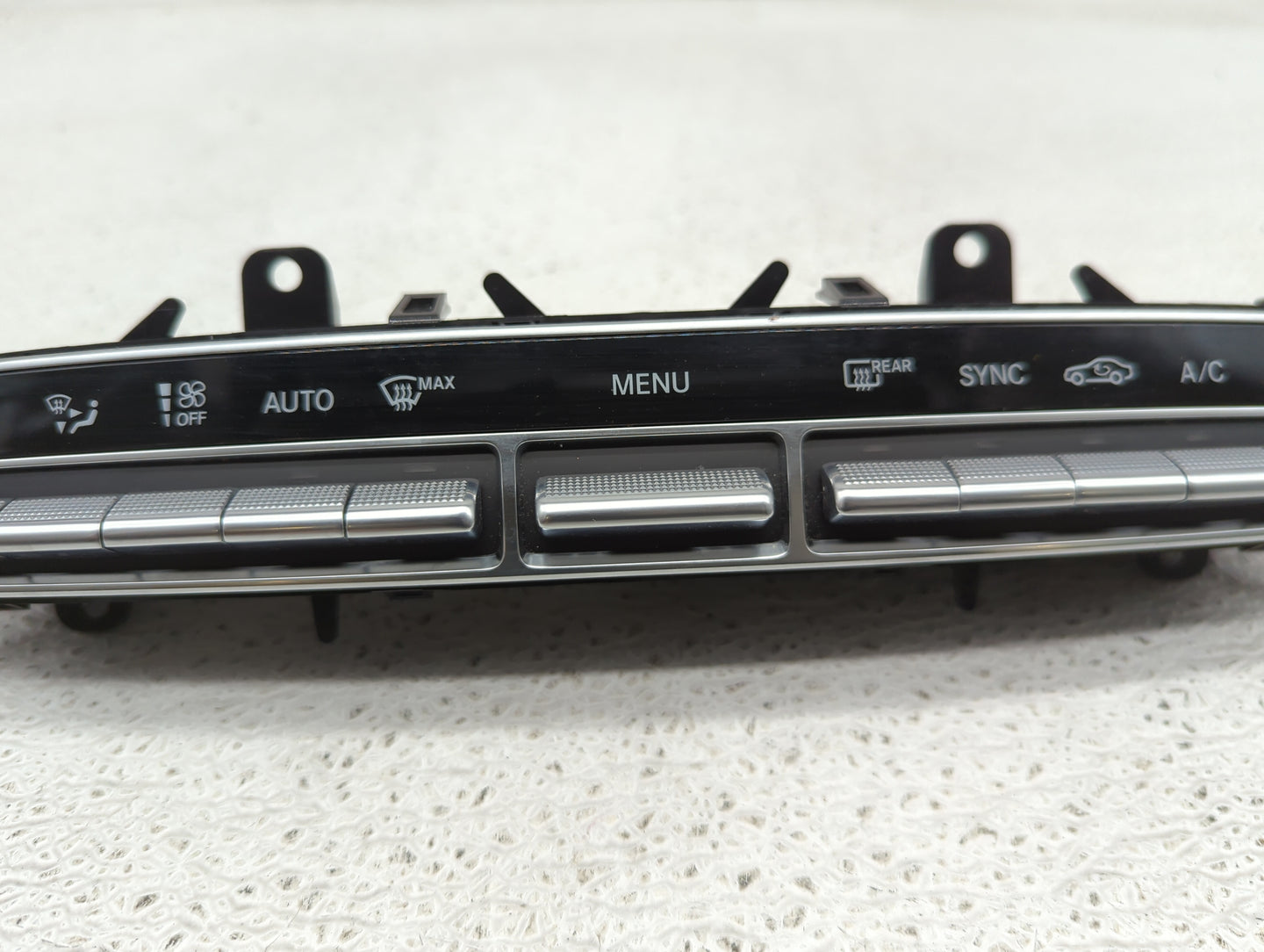 2020-2022 Mercedes-Benz Glc300 Climate Control Module Temperature AC/Heater Replacement P/N:A 205 905 42 15 Fits OEM Used Au