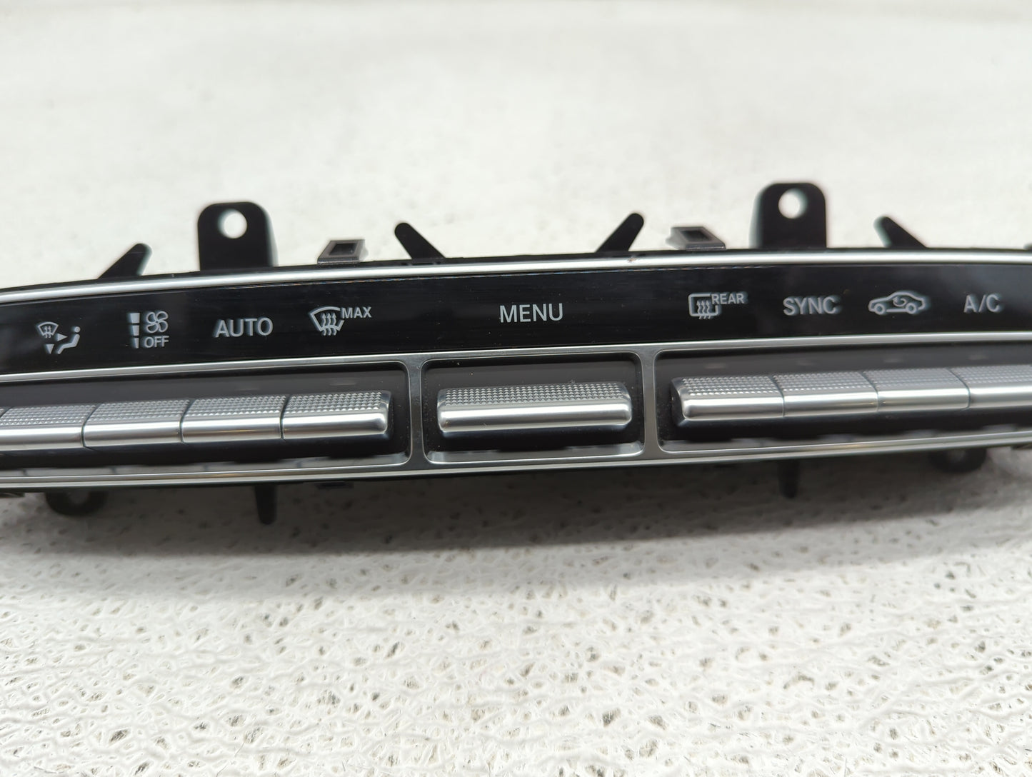 2020-2022 Mercedes-Benz Glc300 Climate Control Module Temperature AC/Heater Replacement P/N:A 205 905 42 15 Fits OEM Used Au