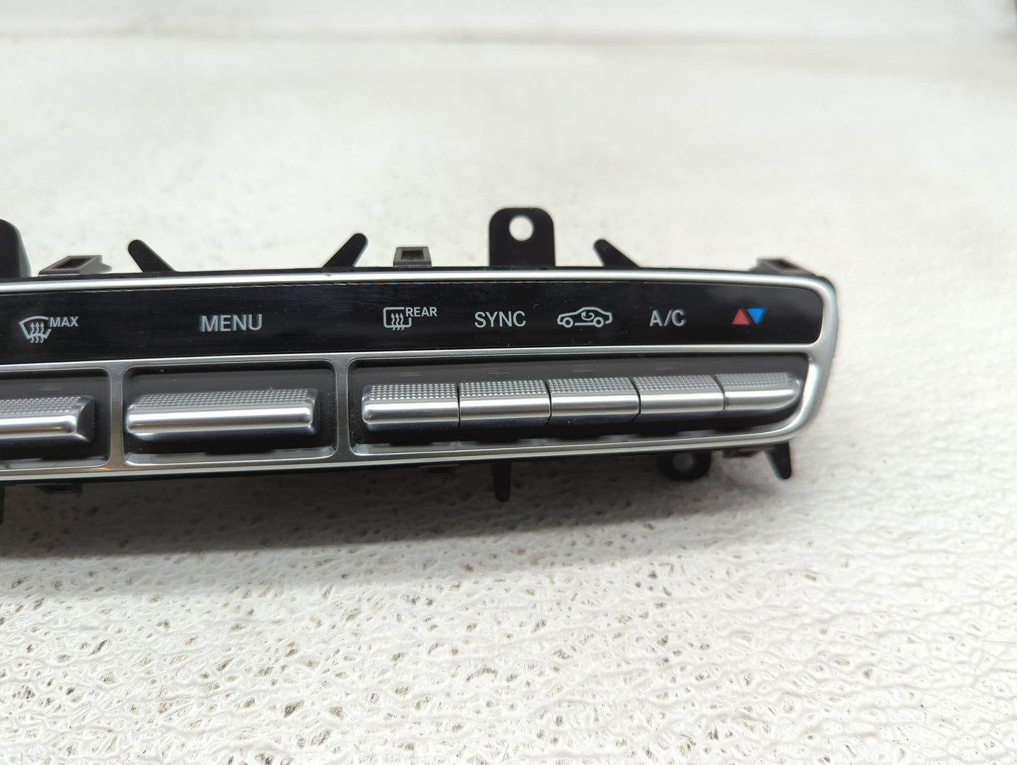 2020-2022 Mercedes-Benz Glc300 Climate Control Module Temperature AC/Heater Replacement P/N:A 205 905 42 15 Fits OEM Used Au