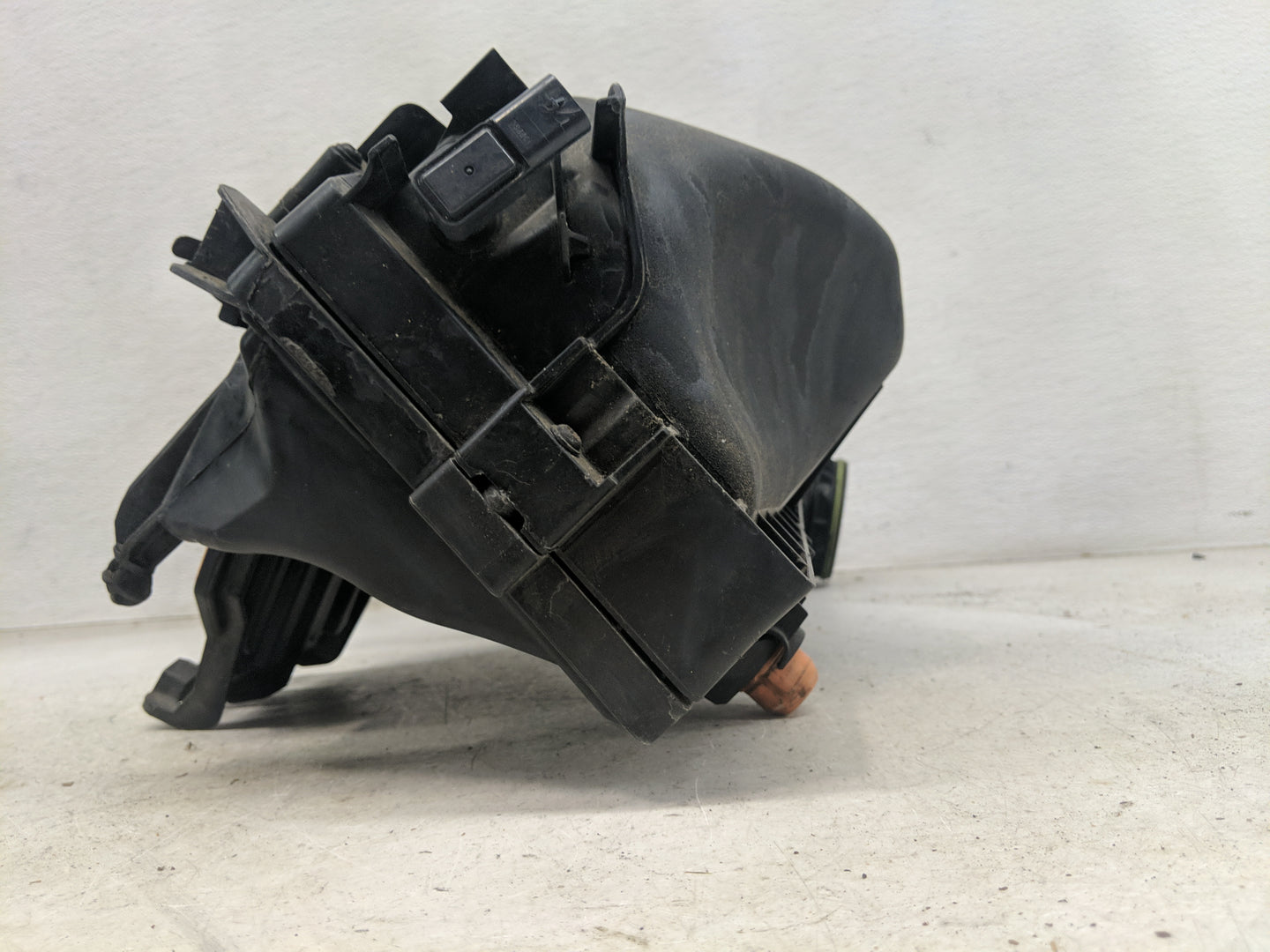 2020-2020 Mercedes-benz Glc300 Air Cleaner Intake-duct Hose Tube - Oemusedautoparts1.com