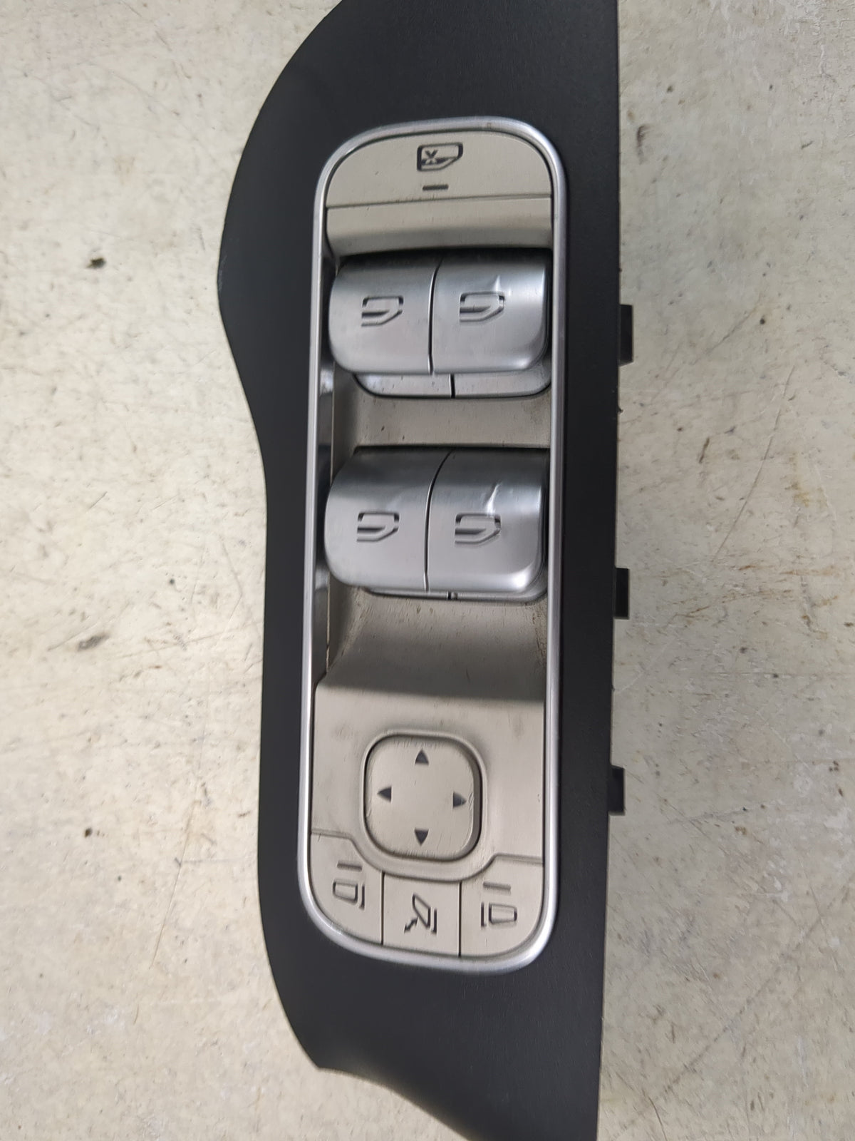 2020-2022 Mercedes-Benz Gle350 Master Power Window Switch Replacement Driver Side Left P/N:A1677272500 Fits Fits 2020 2021 2