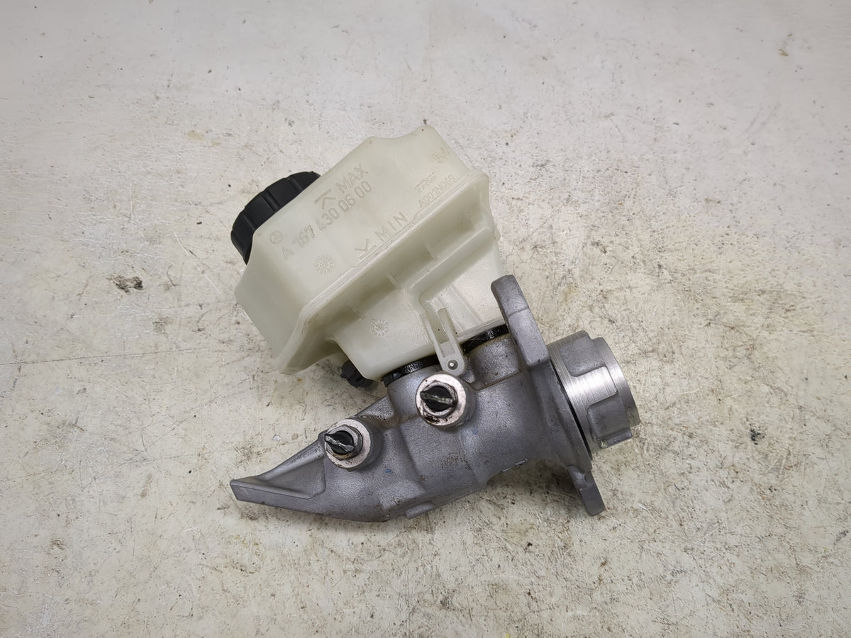 2020-2022 Mercedes-benz Gle350 Brake Master Cylinder 1512909 - Oemusedautoparts1.com