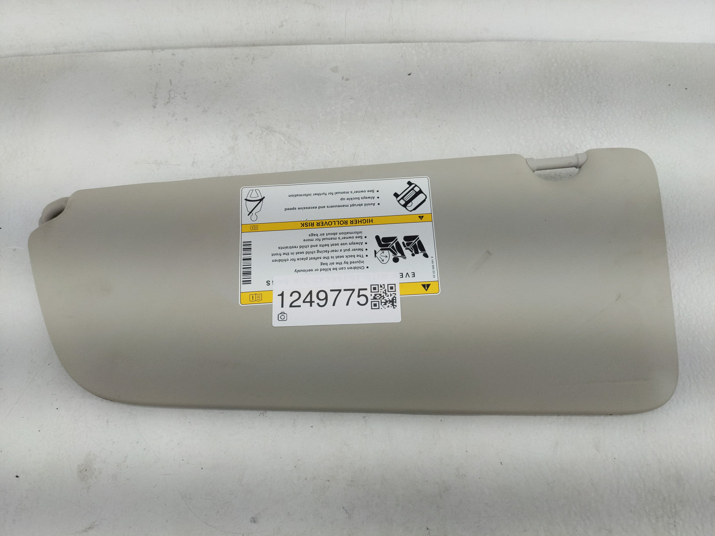 2016-2021 Mercedes-Benz Metris Sun Visor Shade Replacement Passenger Right Mirror Fits Fits 2016 2017 2018 2019 2020 2021 OE