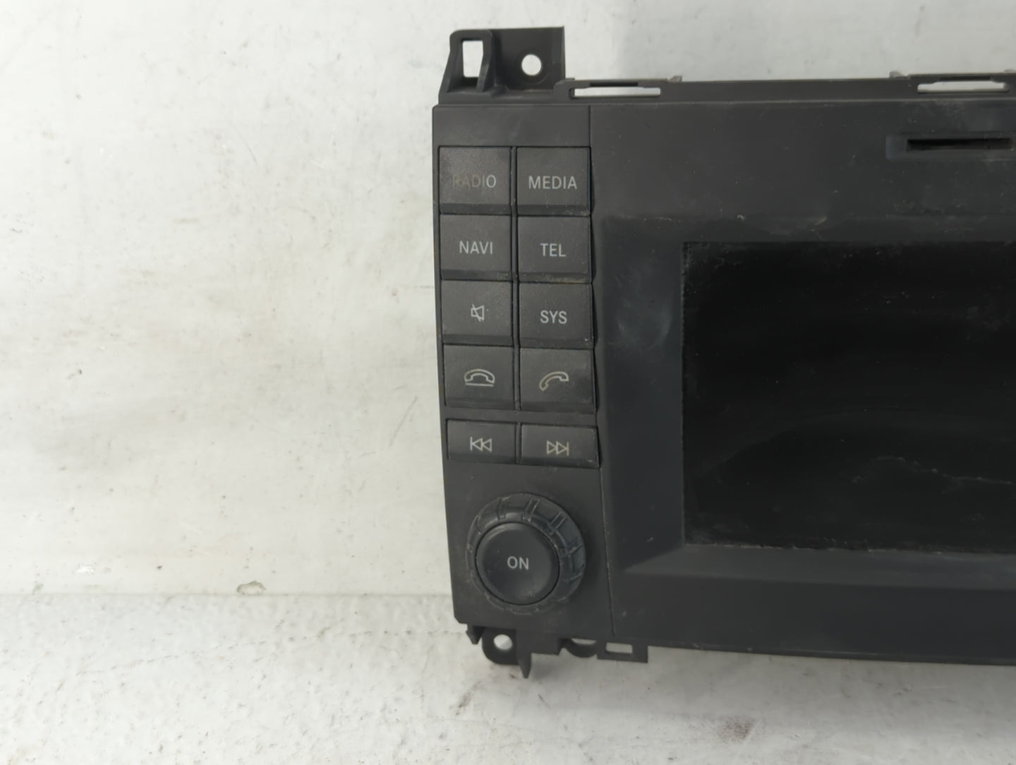 2016-2020 Mercedes-Benz Metris Radio AM FM Cd Player Receiver Replacement P/N:A 447 900 90 05 Fits Fits 2016 2017 2018 2019 