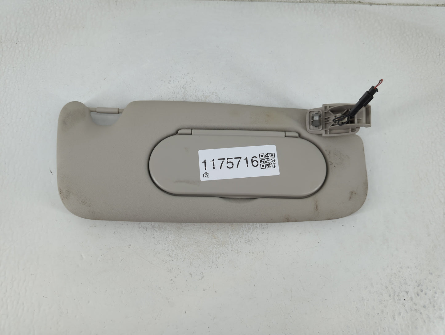2020 Mini Cooper Sun Visor Shade Replacement Passenger Right Mirror Fits OEM Used Auto Parts - Oemusedautoparts1.com