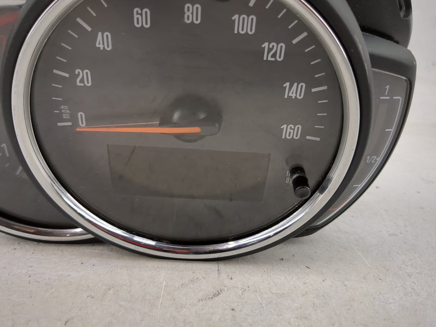 2018-2019 Mini Cooper Instrument Cluster Speedometer Gauges P/N:BM-0560-205 8779679-01, 18BA010003000 Miles: Fits Fits 2018 