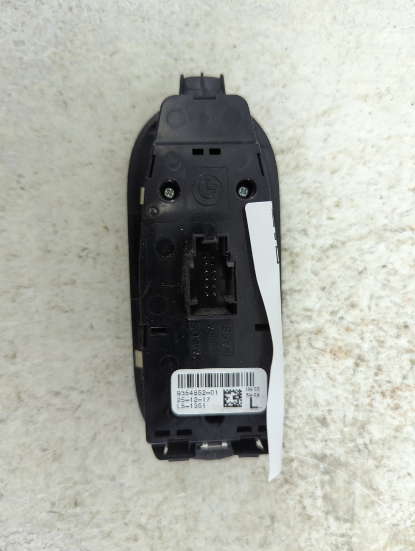 2020 Mini Cooper Master Power Window Switch Replacement Driver Side Left P/N:9354852-01 Fits OEM Used Auto Parts - Oemusedau