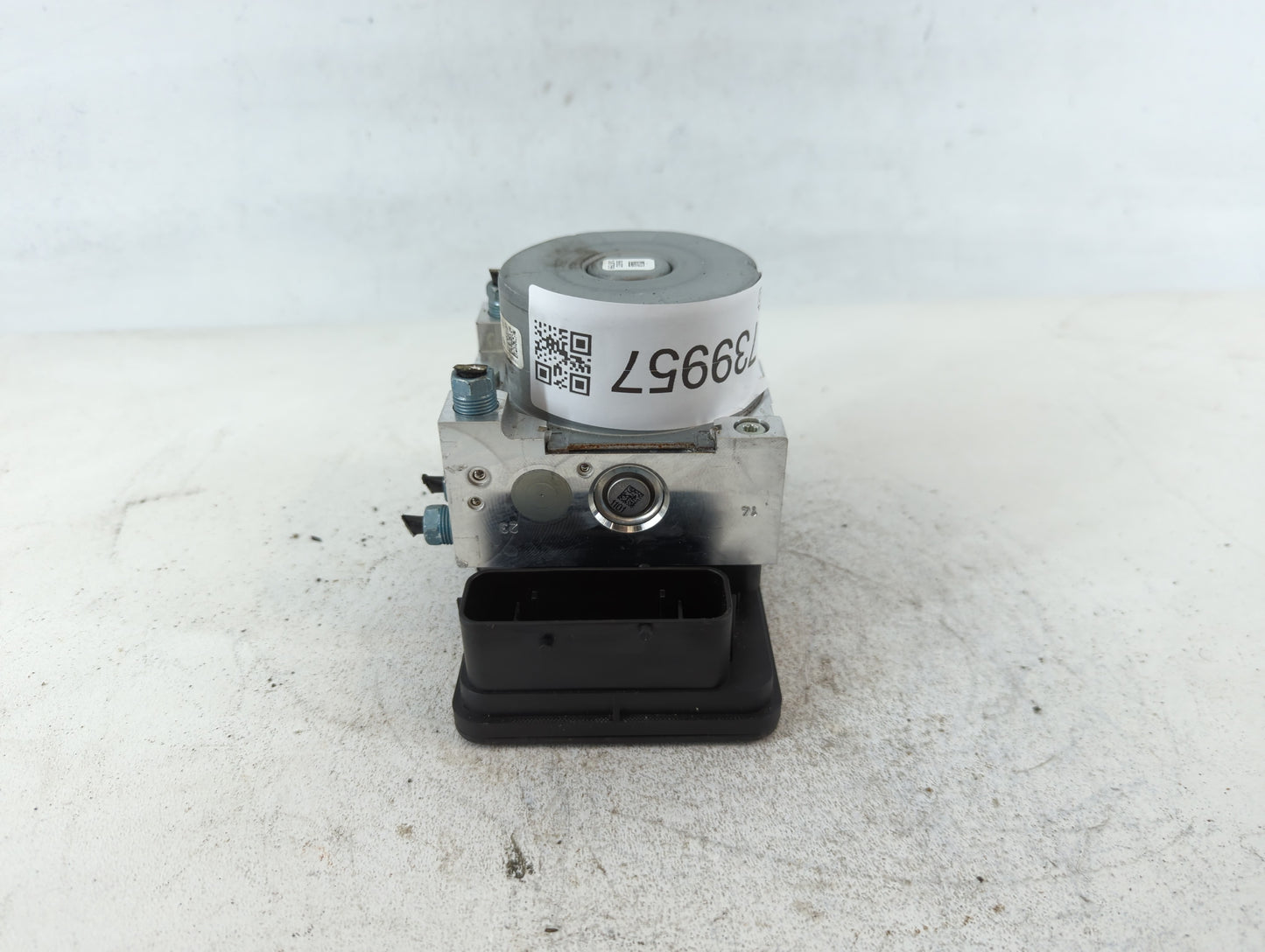 2020 Mini Cooper ABS Pump Control Module Replacement P/N:3451-6898337-01 Fits OEM Used Auto Parts - Oemusedautoparts1.com