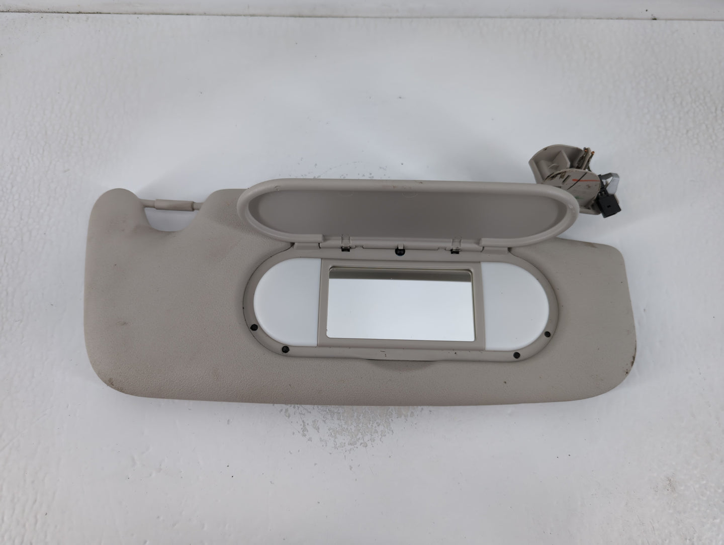 2020 Mini Cooper Sun Visor Shade Replacement Passenger Right Mirror Fits OEM Used Auto Parts - Oemusedautoparts1.com