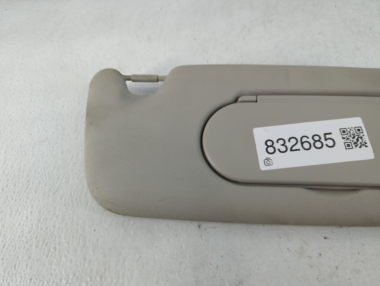 2020 Mini Cooper Sun Visor Shade Replacement Passenger Right Mirror Fits OEM Used Auto Parts - Oemusedautoparts1.com