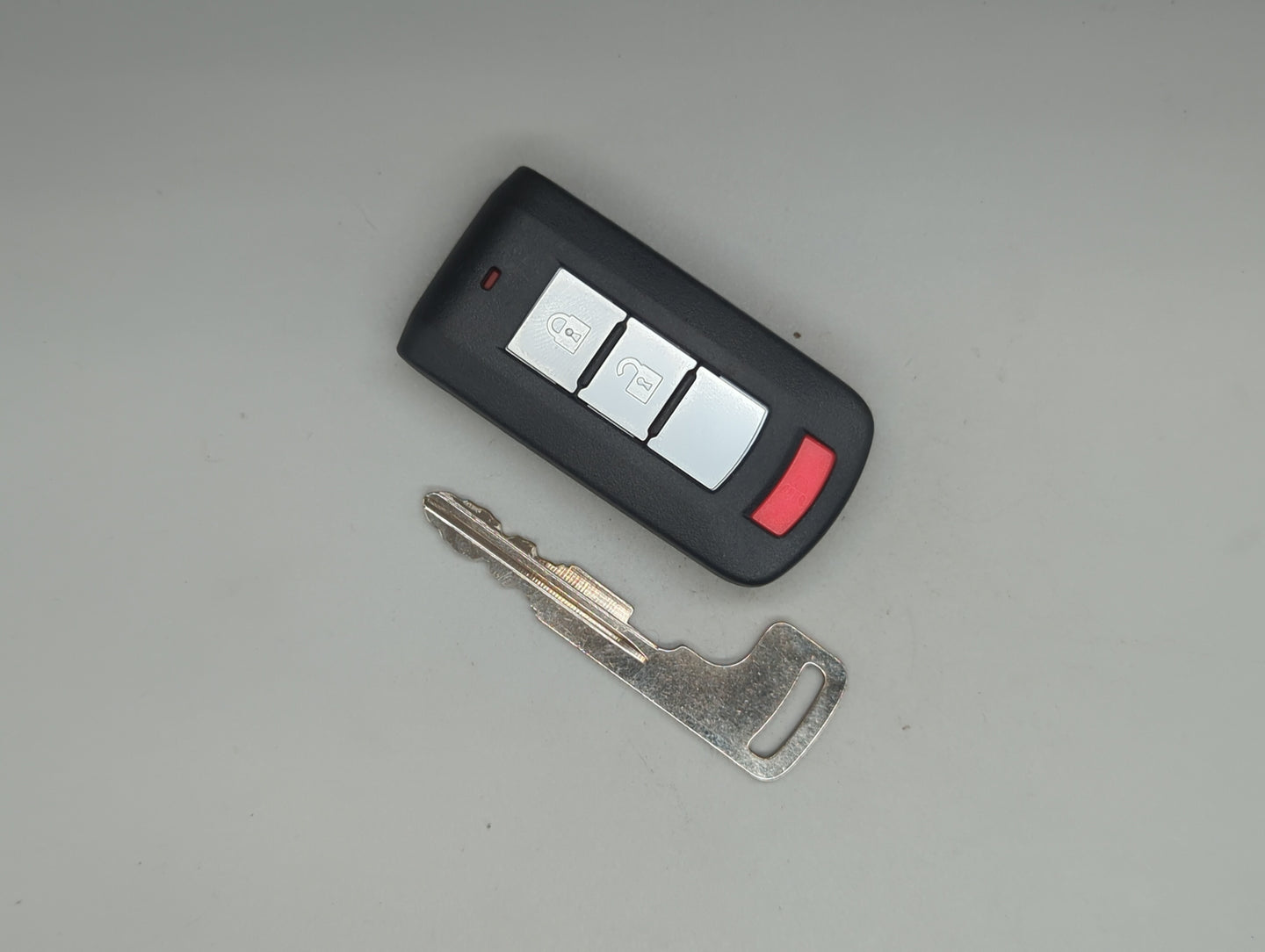 Mitsubishi Eclipse Cross Keyless Entry Remote Fob Oucghr-M013 Ghr-M013-Nsm - Oemusedautoparts1.com