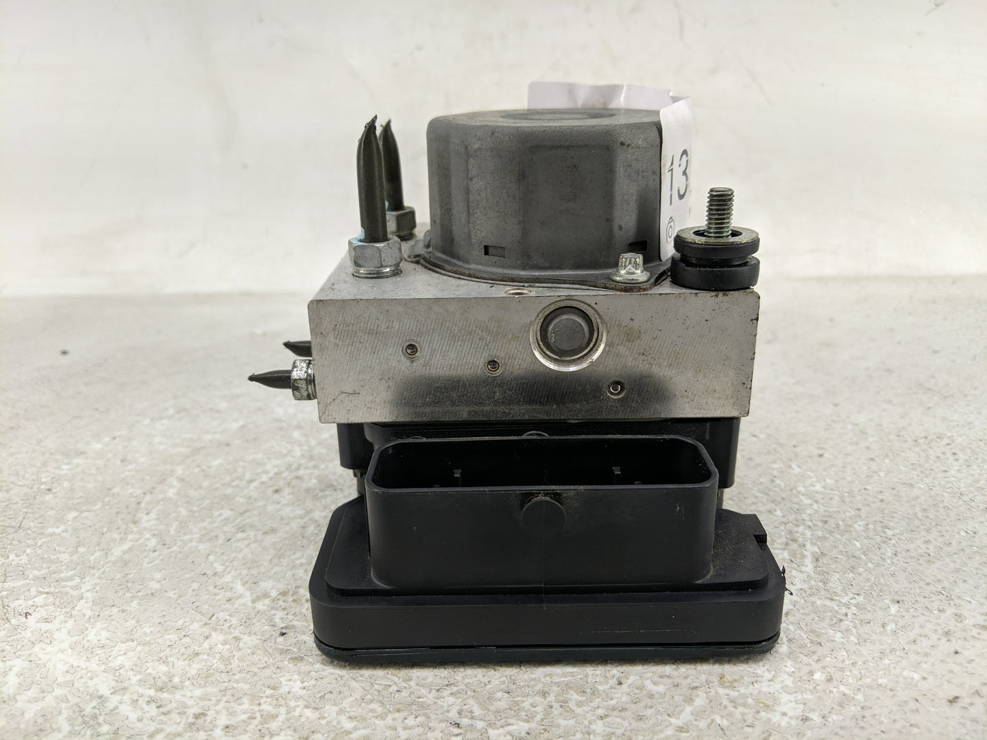 2020 Mitsubishi Mirage ABS Pump Control Module Replacement P/N:4670B492 Fits OEM Used Auto Parts - Oemusedautoparts1.com