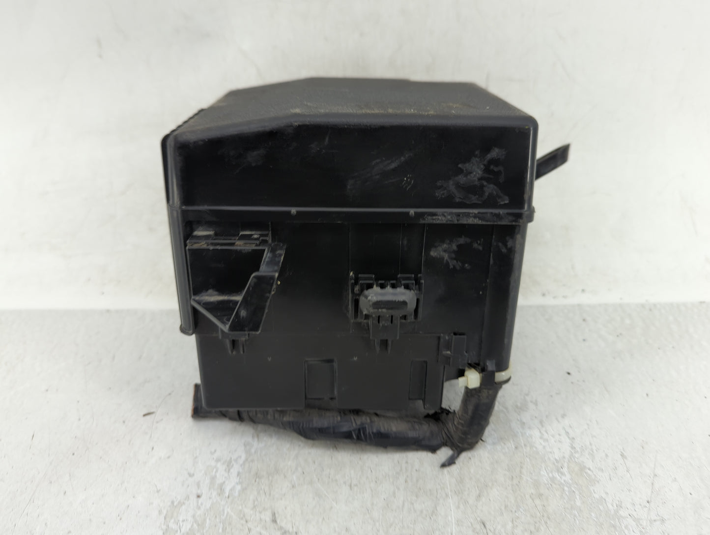 2014 Mitsubishi Mirage Fusebox Fuse Box Panel Relay Module Fits OEM Used Auto Parts - Oemusedautoparts1.com