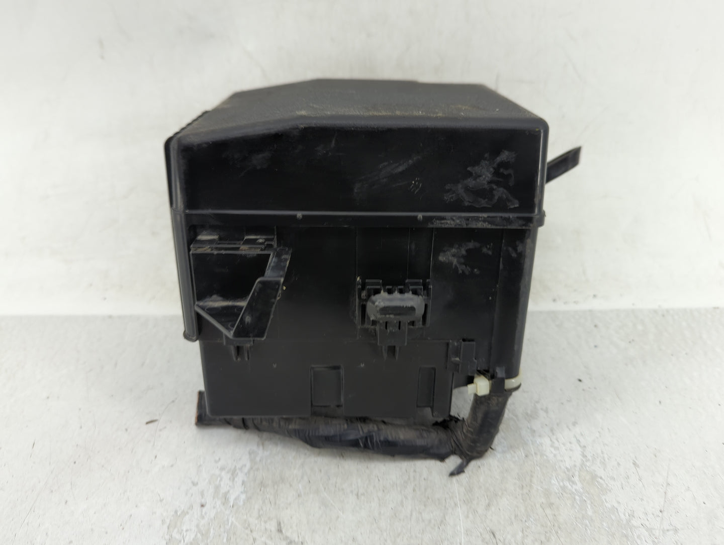 2014 Mitsubishi Mirage Fusebox Fuse Box Panel Relay Module Fits OEM Used Auto Parts - Oemusedautoparts1.com