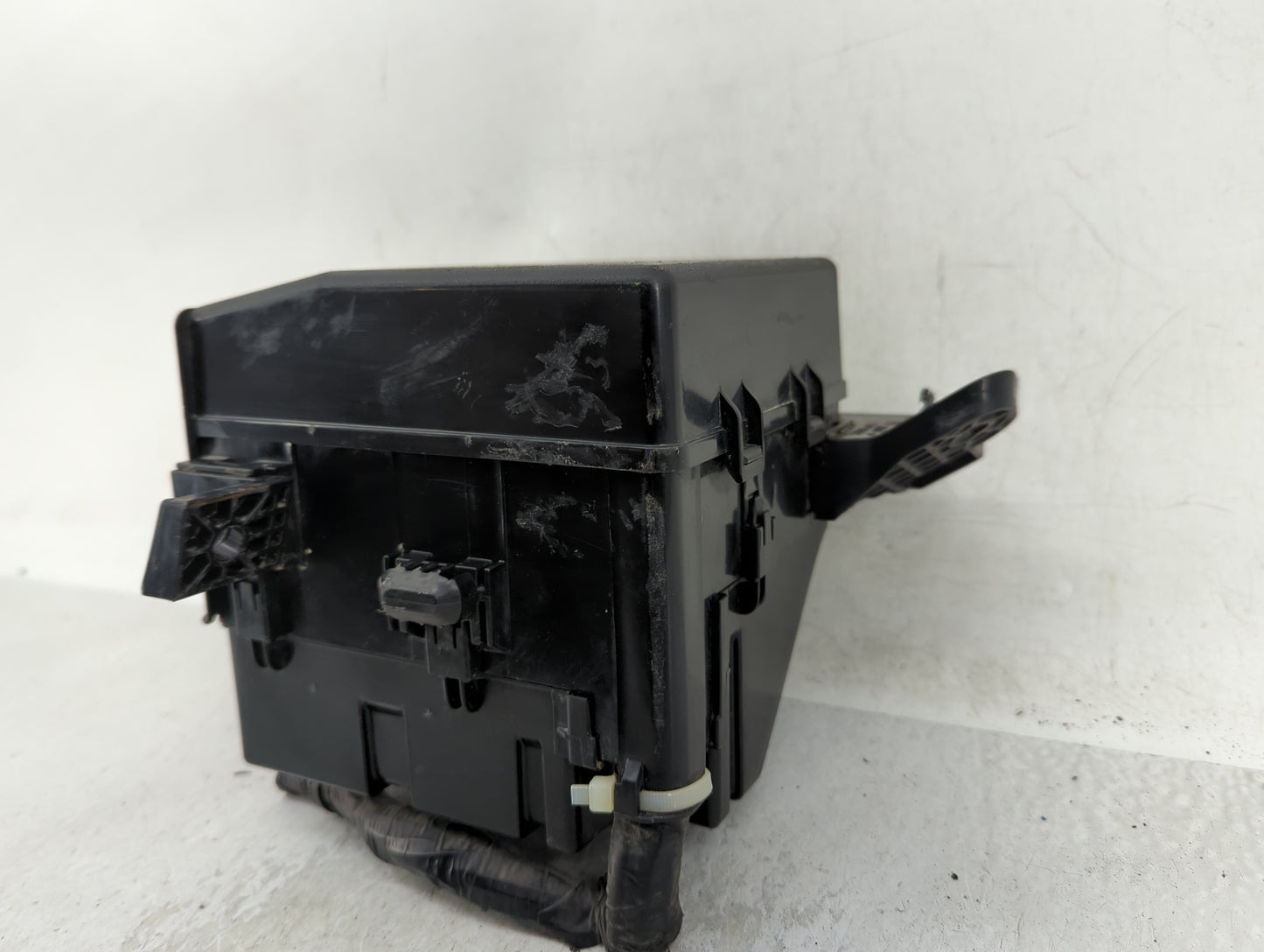 2014 Mitsubishi Mirage Fusebox Fuse Box Panel Relay Module Fits OEM Used Auto Parts - Oemusedautoparts1.com