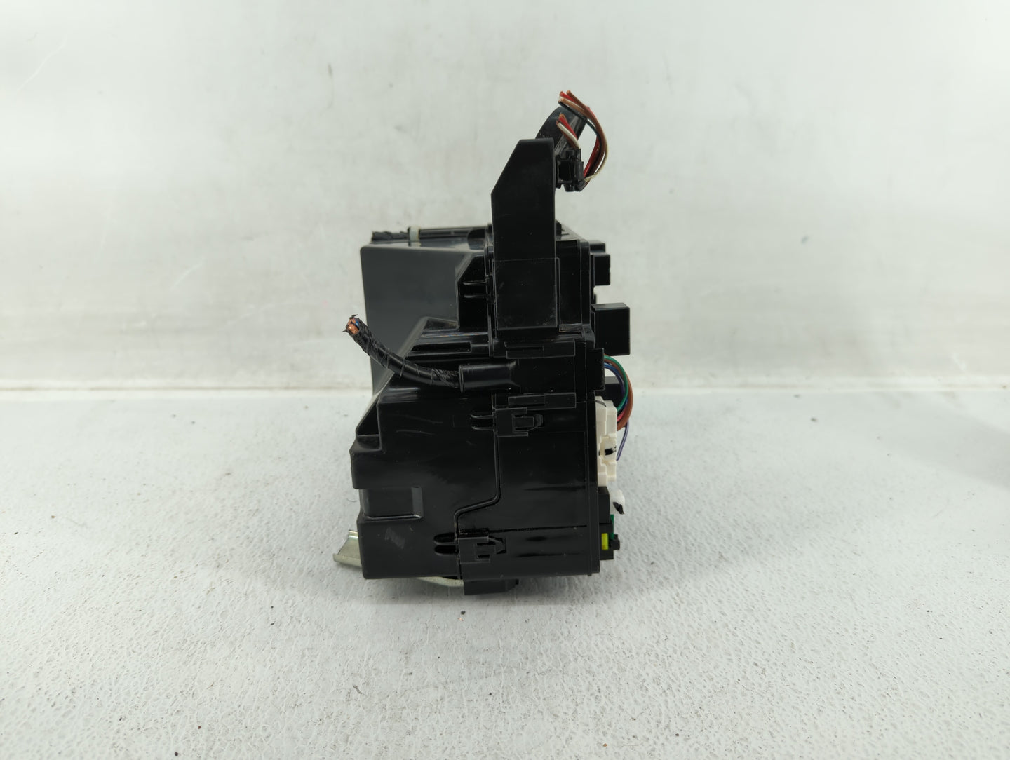 2020 Mitsubishi Mirage Fusebox Fuse Box Panel Relay Module Fits OEM Used Auto Parts - Oemusedautoparts1.com