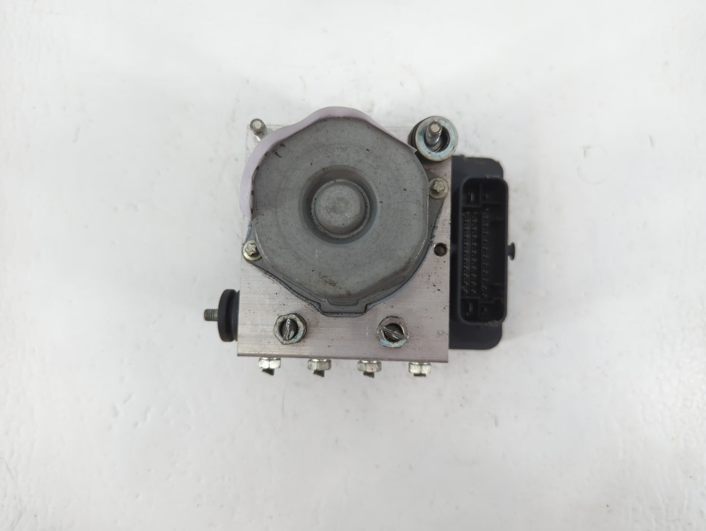 2020 Mitsubishi Mirage ABS Pump Control Module Replacement P/N:970 269 4670B492 Fits OEM Used Auto Parts - Oemusedautoparts1