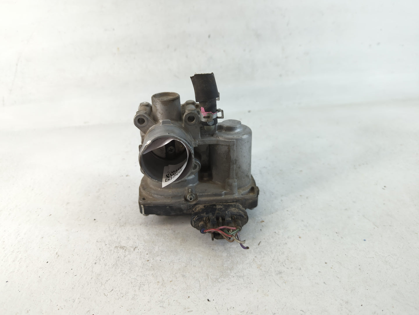 2014 Mitsubishi Mirage Throttle Body P/N:0721 0145 40005 Fits OEM Used Auto Parts - Oemusedautoparts1.com