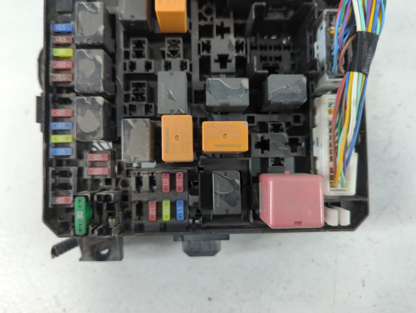 2014-2016 Mitsubishi Outlander Fusebox Fuse Box Panel Relay Module P/N:8565A513 Fits Fits 2014 2015 2016 OEM Used Auto Parts