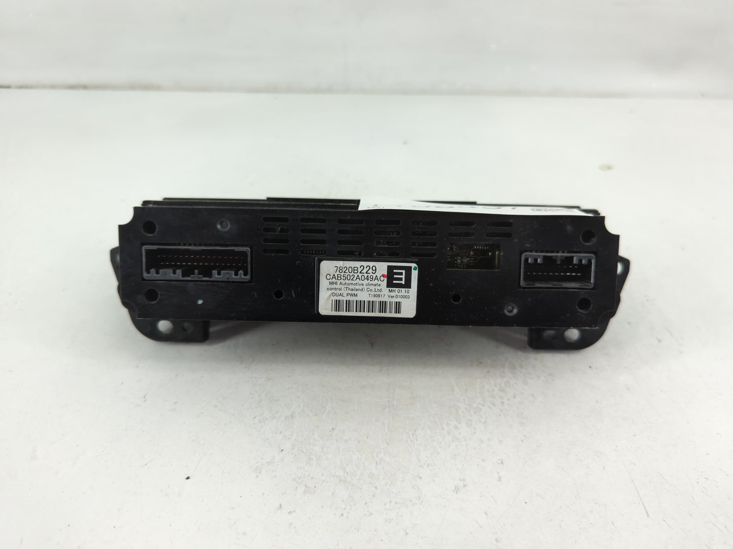 2020 Mitsubishi Outlander Climate Control Module Temperature AC/Heater Replacement P/N:7820B229 Fits OEM Used Auto Parts - O