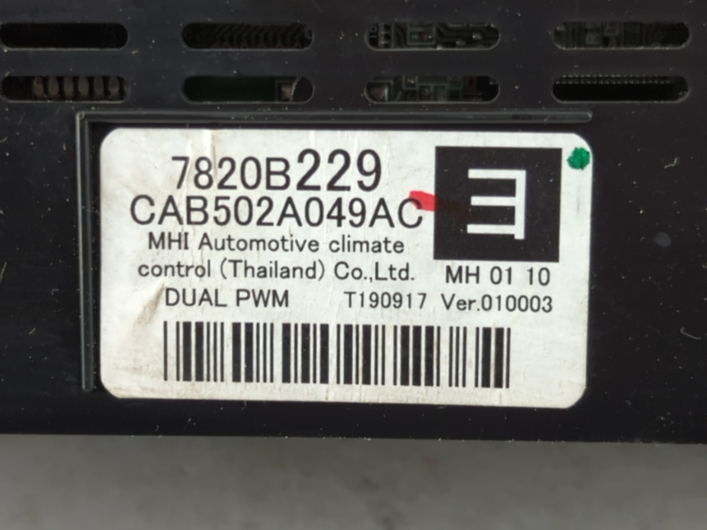 2020 Mitsubishi Outlander Climate Control Module Temperature AC/Heater Replacement P/N:7820B229 Fits OEM Used Auto Parts - O