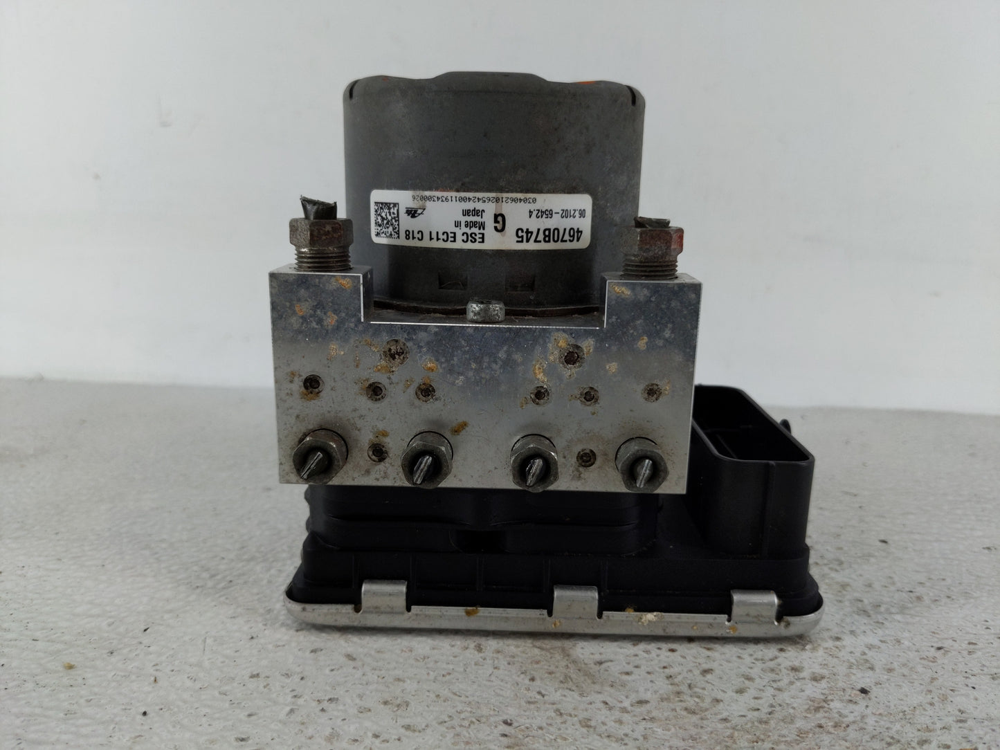 2020 Mitsubishi Outlander ABS Pump Control Module Replacement P/N:4670B745 Fits OEM Used Auto Parts - Oemusedautoparts1.com