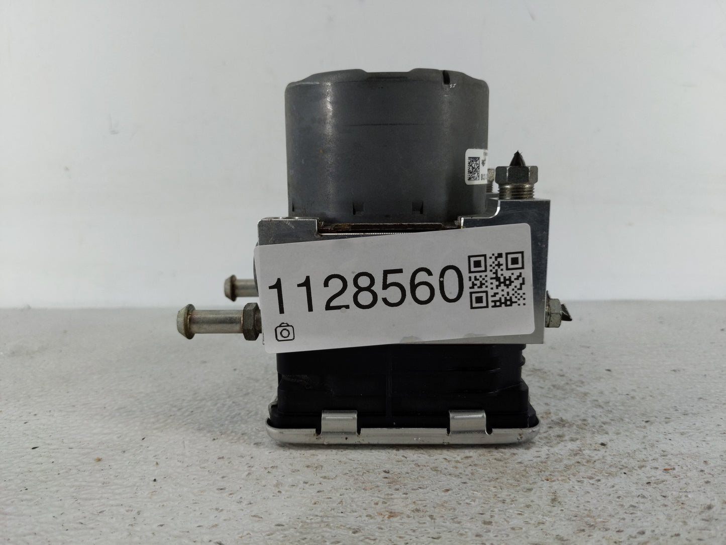 2020 Mitsubishi Outlander ABS Pump Control Module Replacement P/N:4670B745 Fits OEM Used Auto Parts - Oemusedautoparts1.com