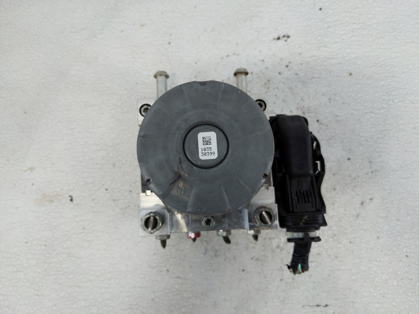 2020 Mitsubishi Outlander ABS Pump Control Module Replacement P/N:4670B674 Fits OEM Used Auto Parts - Oemusedautoparts1.com