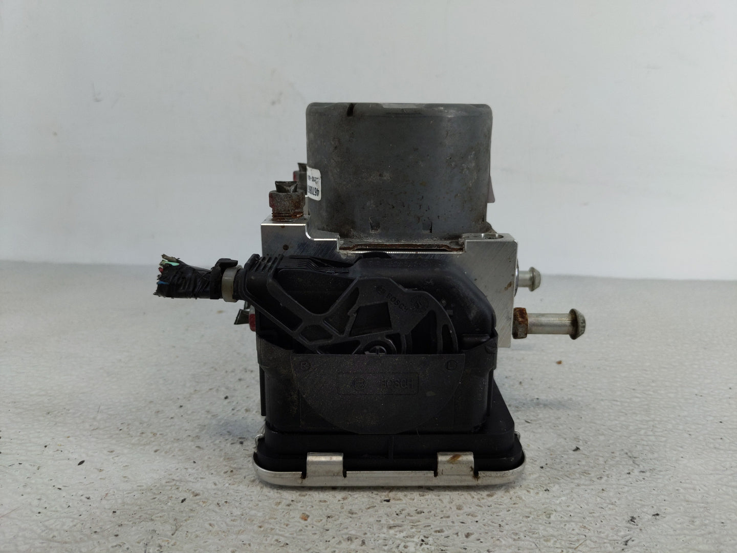 2020 Mitsubishi Outlander ABS Pump Control Module Replacement P/N:4670B674 Fits OEM Used Auto Parts - Oemusedautoparts1.com