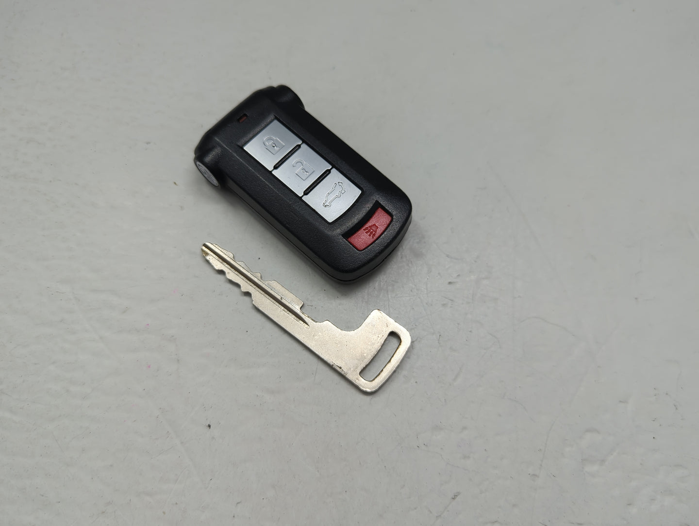 Mitsubishi Outlander Keyless Entry Remote Fob OUC644M-KEY-N G8D-644M-KEY-M - Oemusedautoparts1.com