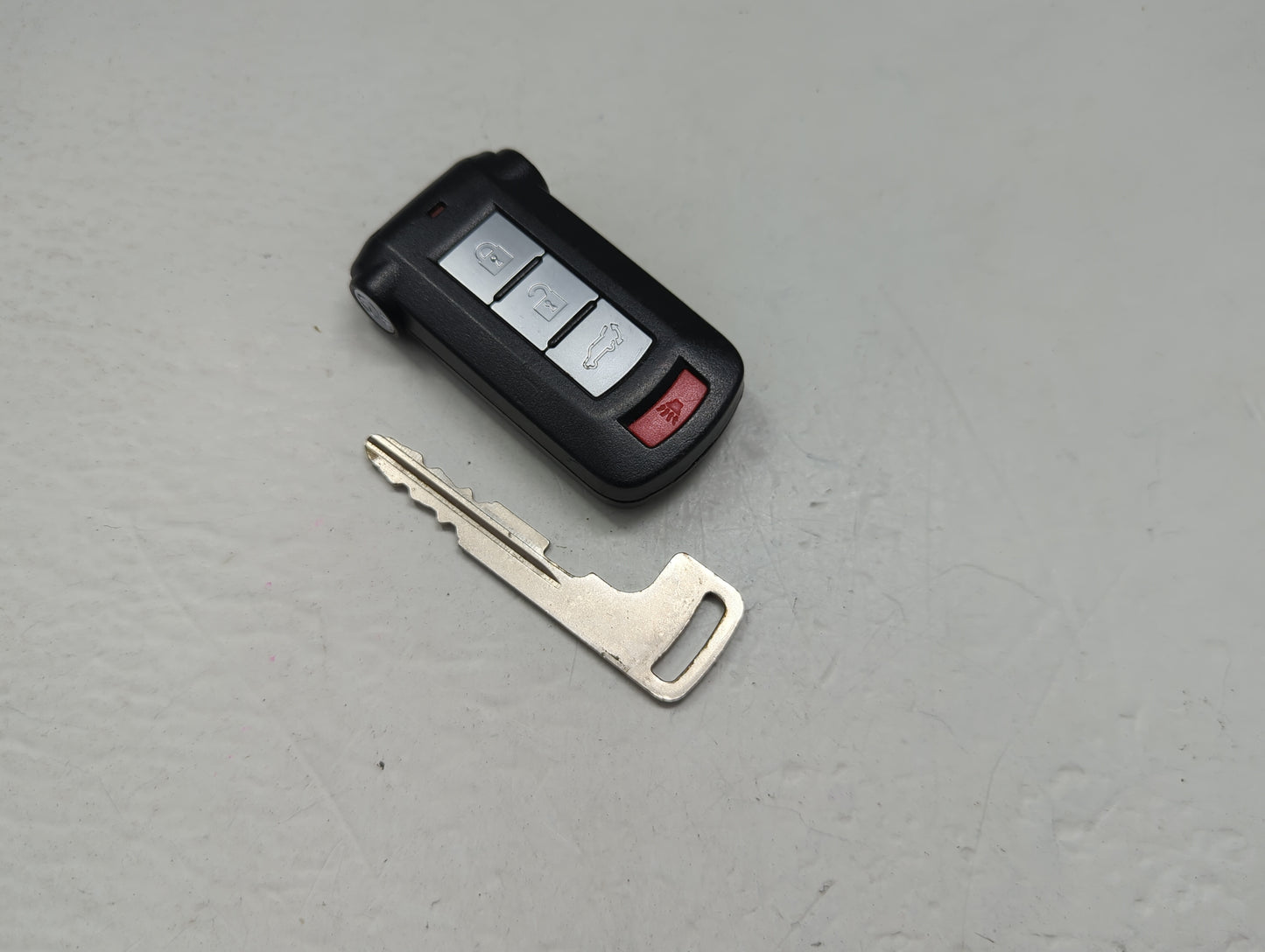Mitsubishi Outlander Keyless Entry Remote Fob OUC644M-KEY-N G8D-644M-KEY-M - Oemusedautoparts1.com