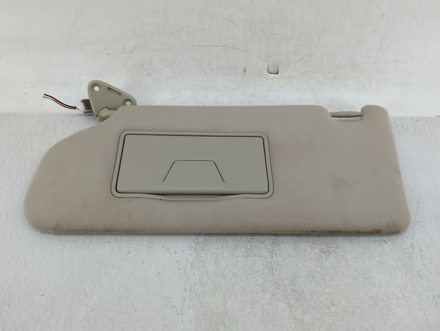 2020 Mitsubishi Outlander Sun Visor Shade Replacement Driver Left Mirror Fits OEM Used Auto Parts - Oemusedautoparts1.com
