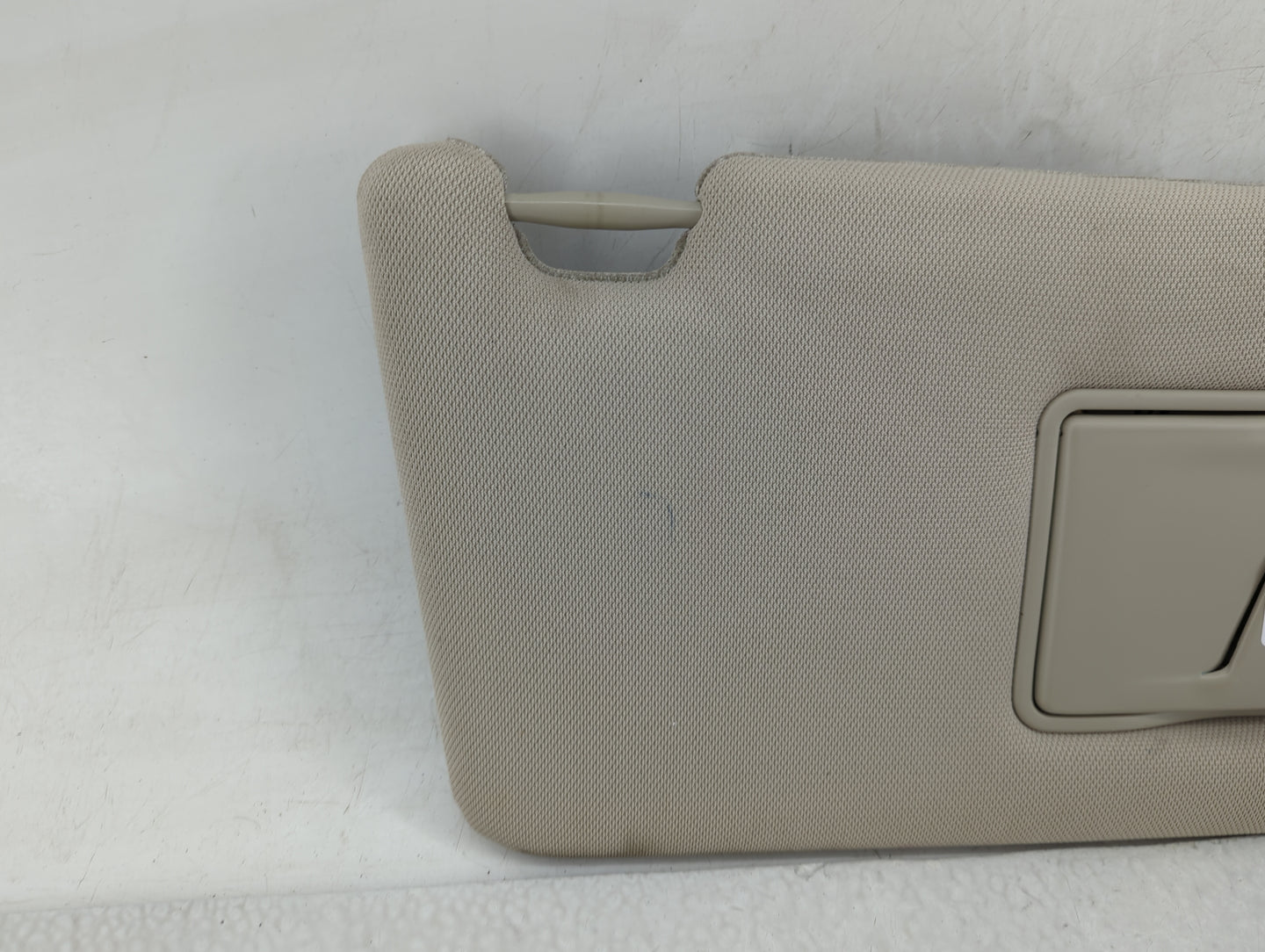2020 Mitsubishi Outlander Sun Visor Shade Replacement Passenger Right Mirror Fits OEM Used Auto Parts - Oemusedautoparts1.co