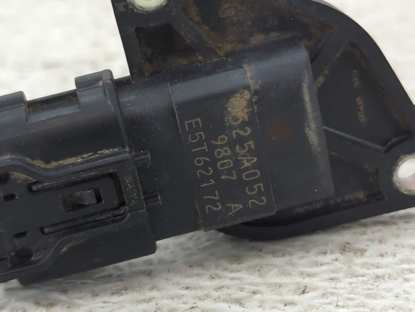 2014-2016 Mitsubishi Outlander Mass Air Flow Meter Maf 1485994 - Oemusedautoparts1.com