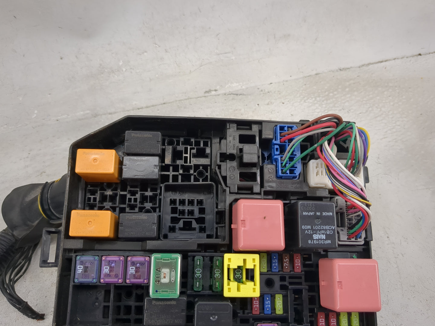 2014-2016 Mitsubishi Outlander Fusebox Fuse Box Panel Relay Module Fits Fits 2014 2015 2016 OEM Used Auto Parts - Oemusedaut