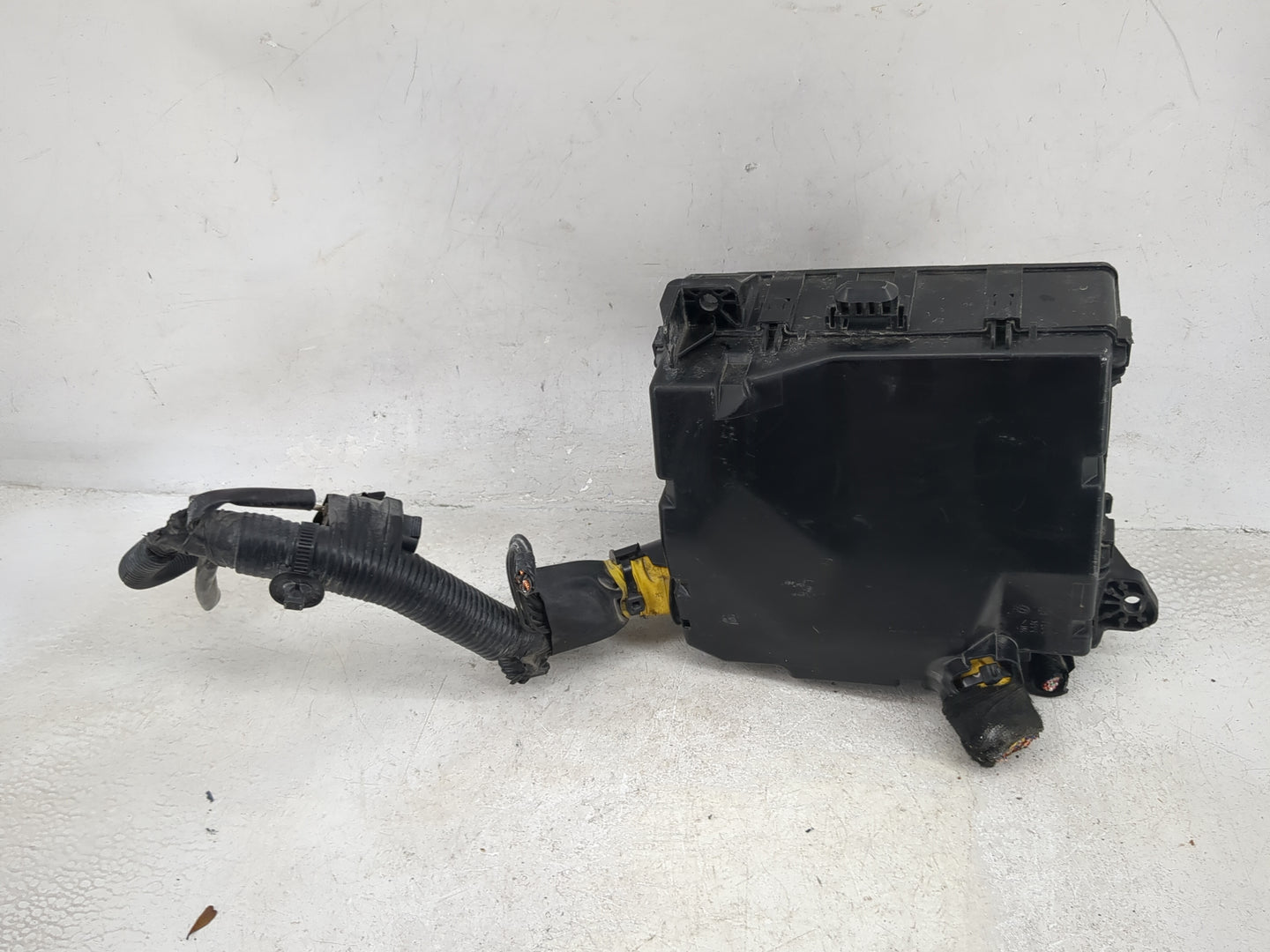 2014-2016 Mitsubishi Outlander Fusebox Fuse Box Panel Relay Module Fits Fits 2014 2015 2016 OEM Used Auto Parts - Oemusedaut