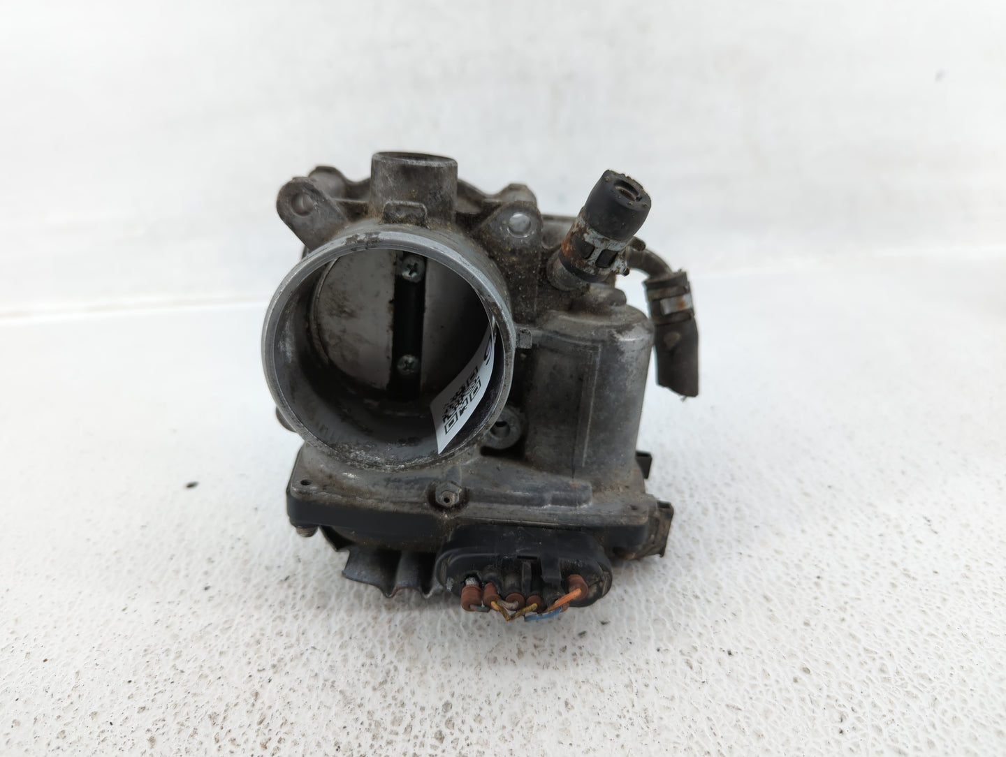 2013-2017 Mitsubishi Outlander Throttle Body P/N:57021 4904 Fits Fits 2013 2014 2015 2016 2017 OEM Used Auto Parts - Oemused