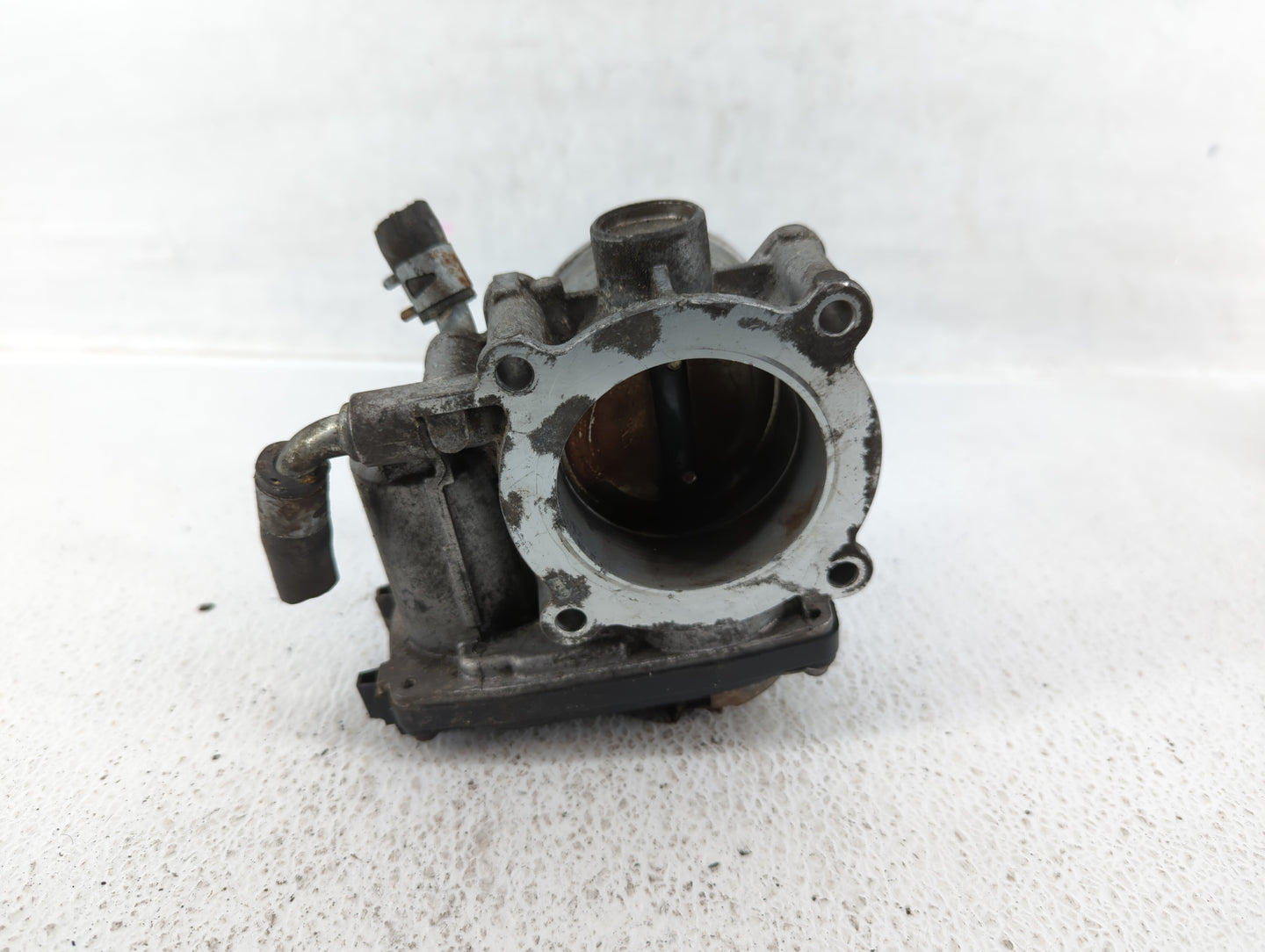 2013-2017 Mitsubishi Outlander Throttle Body P/N:57021 4904 Fits Fits 2013 2014 2015 2016 2017 OEM Used Auto Parts - Oemused